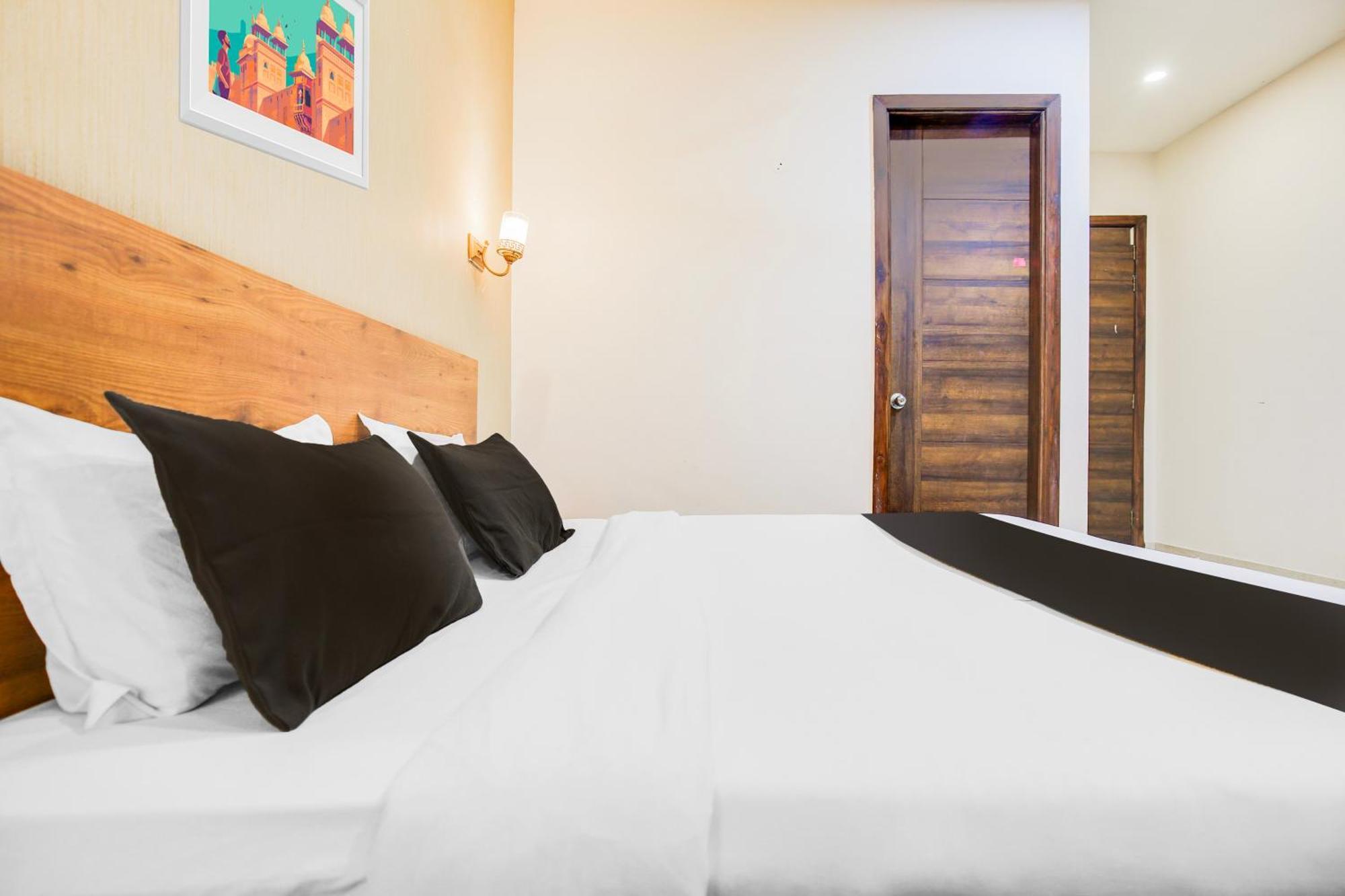 Super Townhouse Grand Fortune Αμριτσάρ Εξωτερικό φωτογραφία