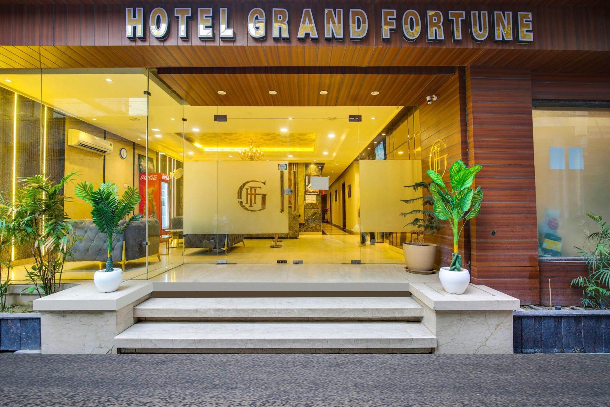 Super Townhouse Grand Fortune Αμριτσάρ Εξωτερικό φωτογραφία
