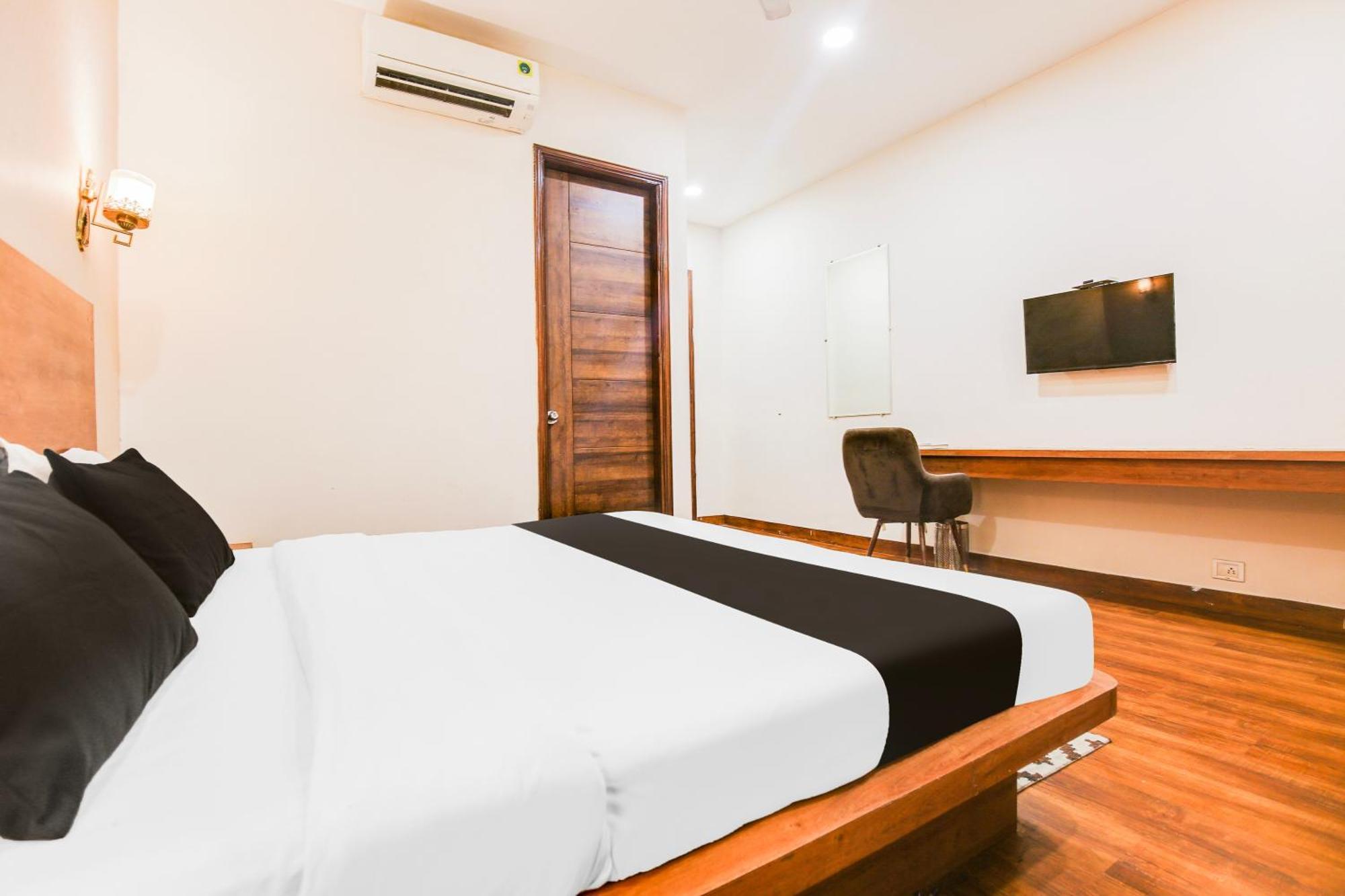 Super Townhouse Grand Fortune Αμριτσάρ Εξωτερικό φωτογραφία
